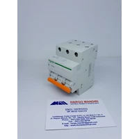 MCB / Miniature Circuit Breaker DOMAE  3P 6A SCHNEIDER
