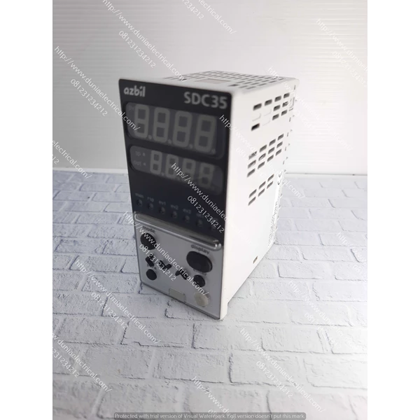 Temperature Controller Azbil  SDC35 C35TR1UA1000 