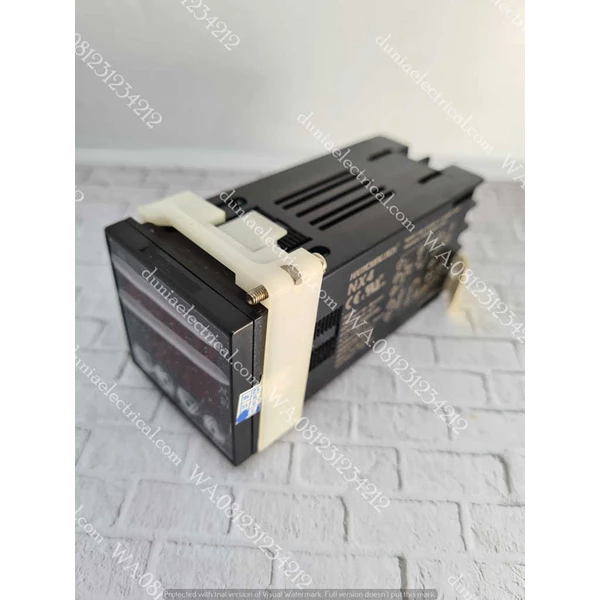 Hanyoung NX4-25 Temperature Controller Switch NX4-25 